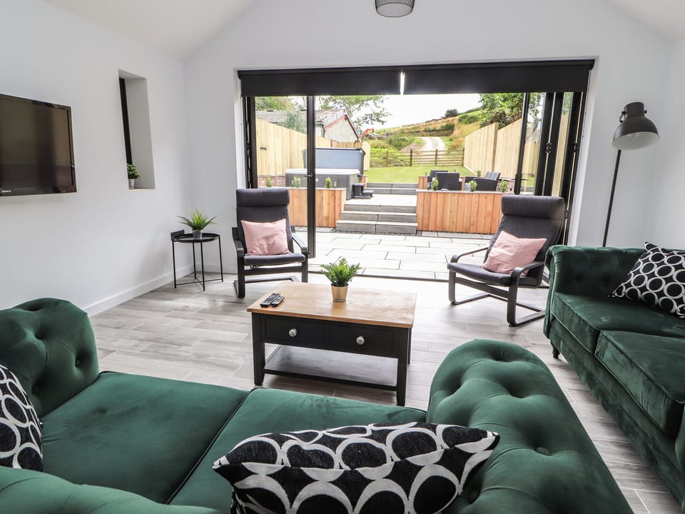 Cottage | Interior