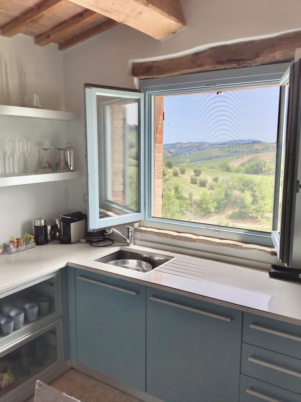 Ciliegia kitchen with stunning views