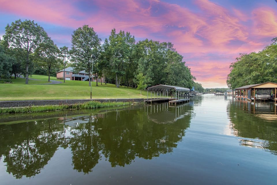Note: Lake levels are low from Nov - Feb. Photos may not reflect lower levels.