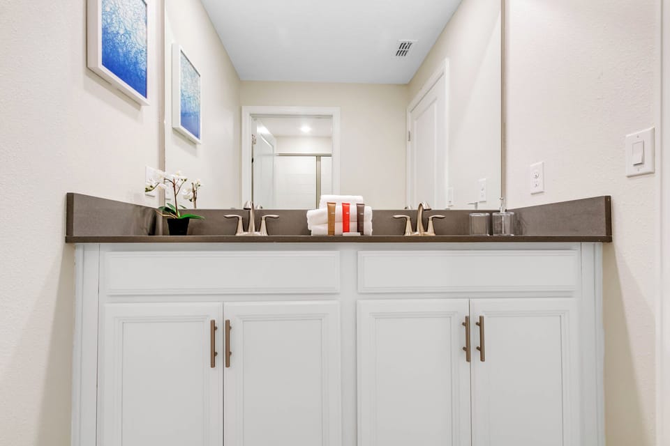 2849SimileStreet(27)