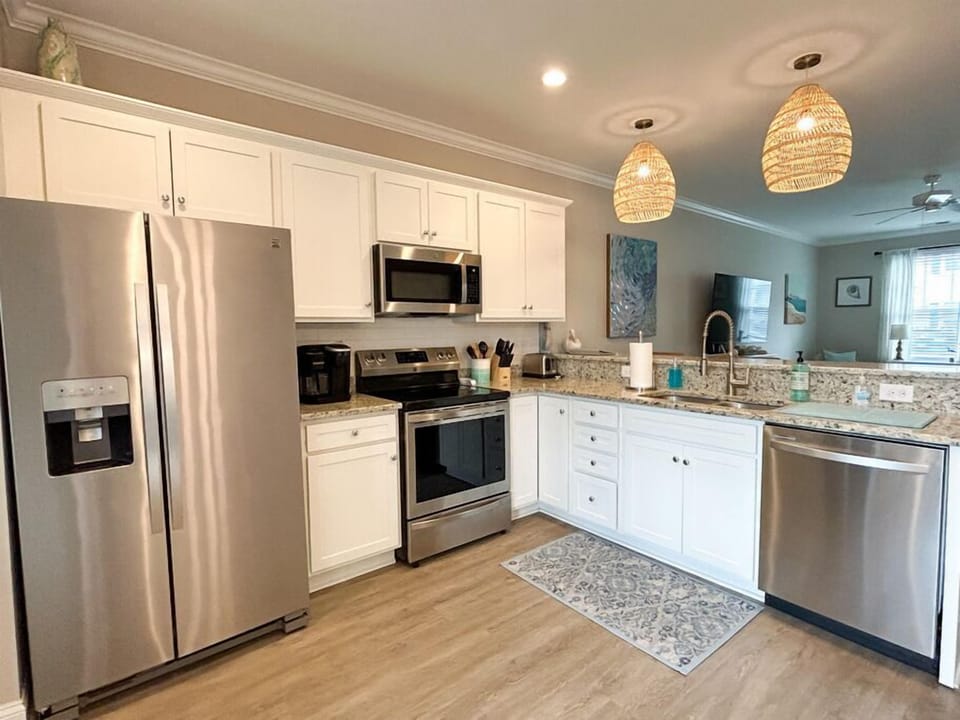 Fully stocked kitchen for dining in