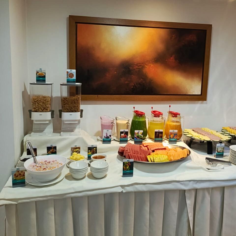 Daily buffet breakfast for a fee