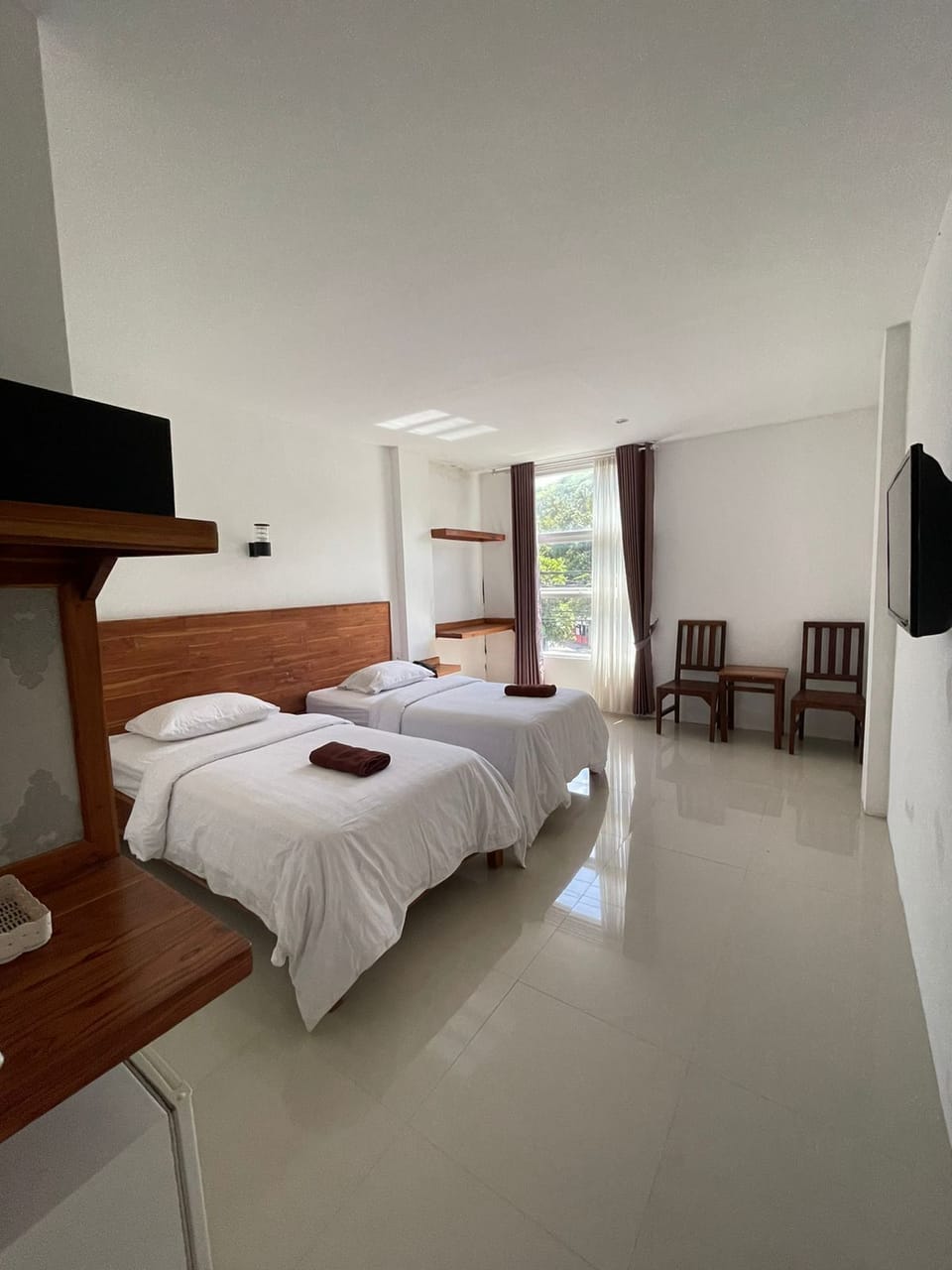 Deluxe Double or Twin Room | Premium bedding, in-room safe, desk, WiFi (free)