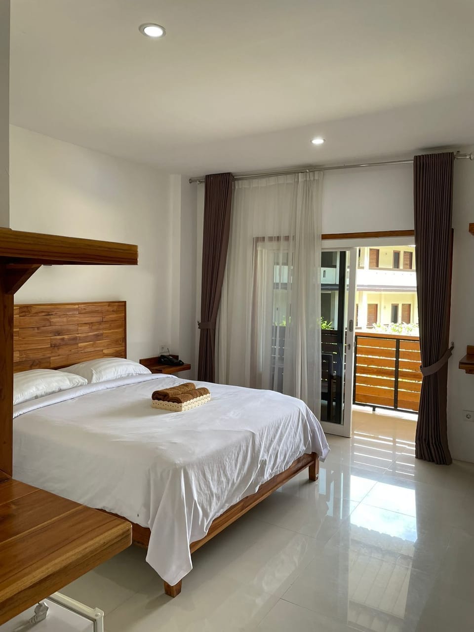 Deluxe Double or Twin Room | Premium bedding, in-room safe, desk, WiFi (free)