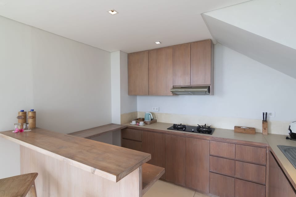 Varda Suite, Private Pool, Mountain View | Dining room