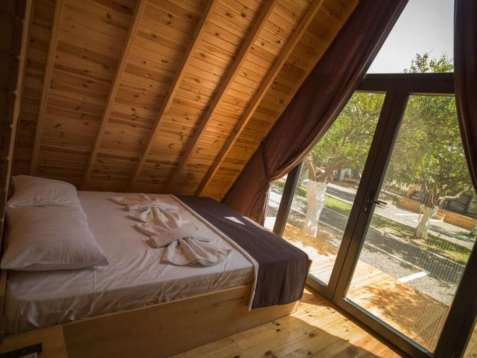 Bungalow (Double) | Free WiFi, bed sheets