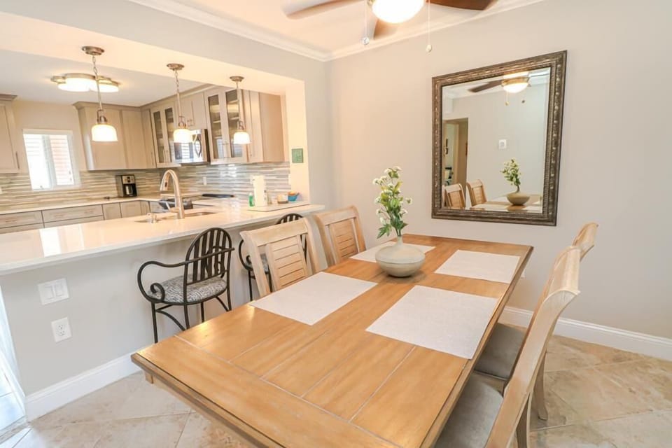 St. Augustine Ocean View Rentals Dining Room