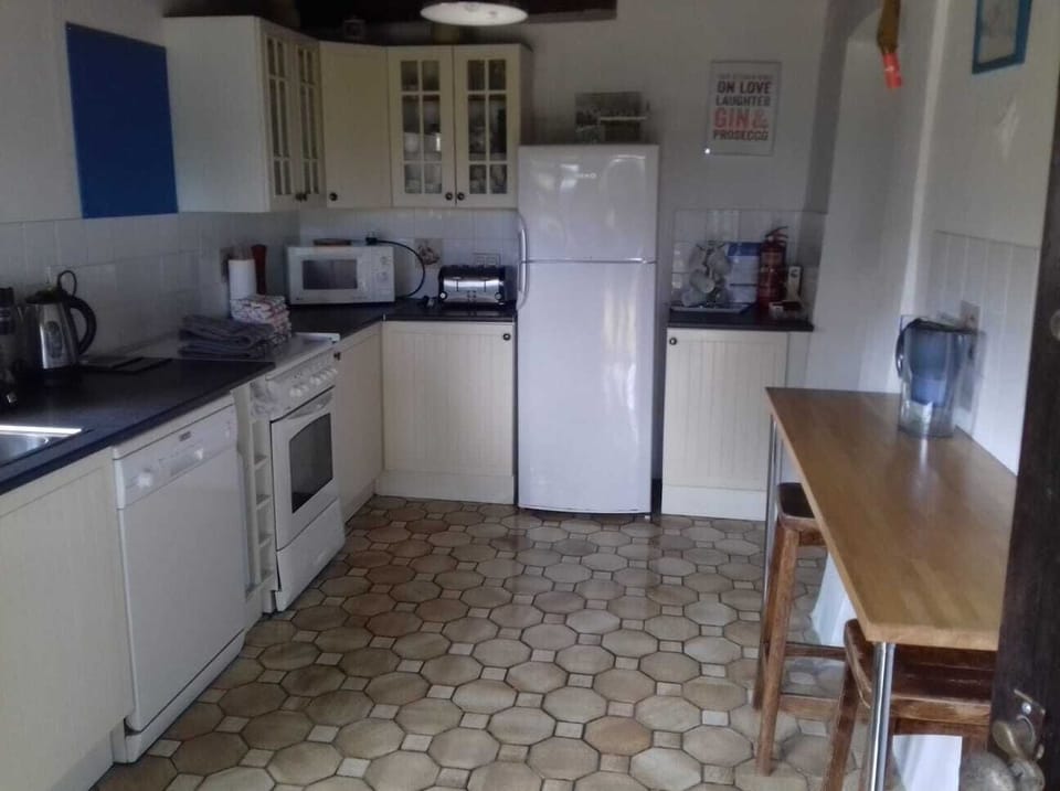 Kitchen - main house