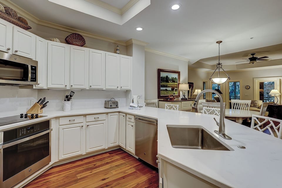 8118 Wendover Dunes - Kitchen