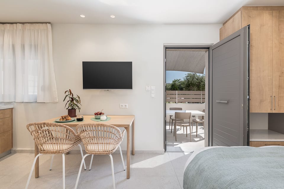 Apartment | Living area | 25-inch Smart TV with cable channels