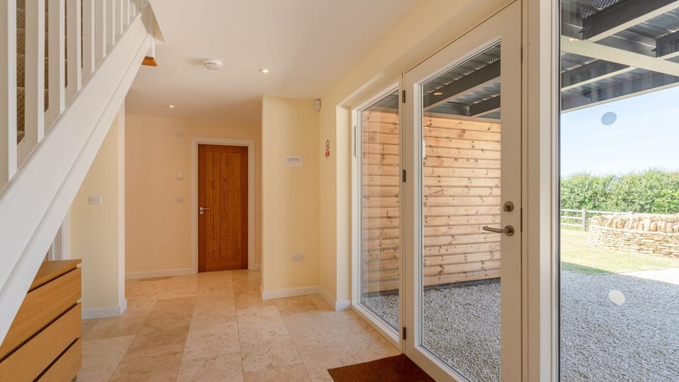 Family Bathroom, Hill View Rise, Bolthole Retreats