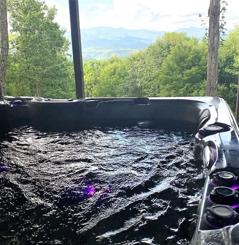 Spa Style Hot Tub with Views over the Mountains...