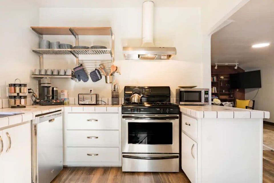 Fully equipped kitchen