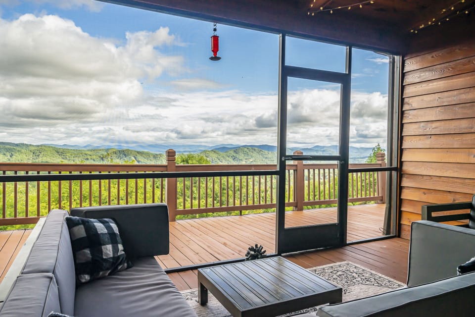 Screened-In Porch | Outdoor Heater
