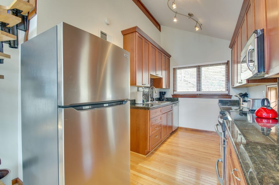 Kitchen | Drip Coffee Maker | Knife Set