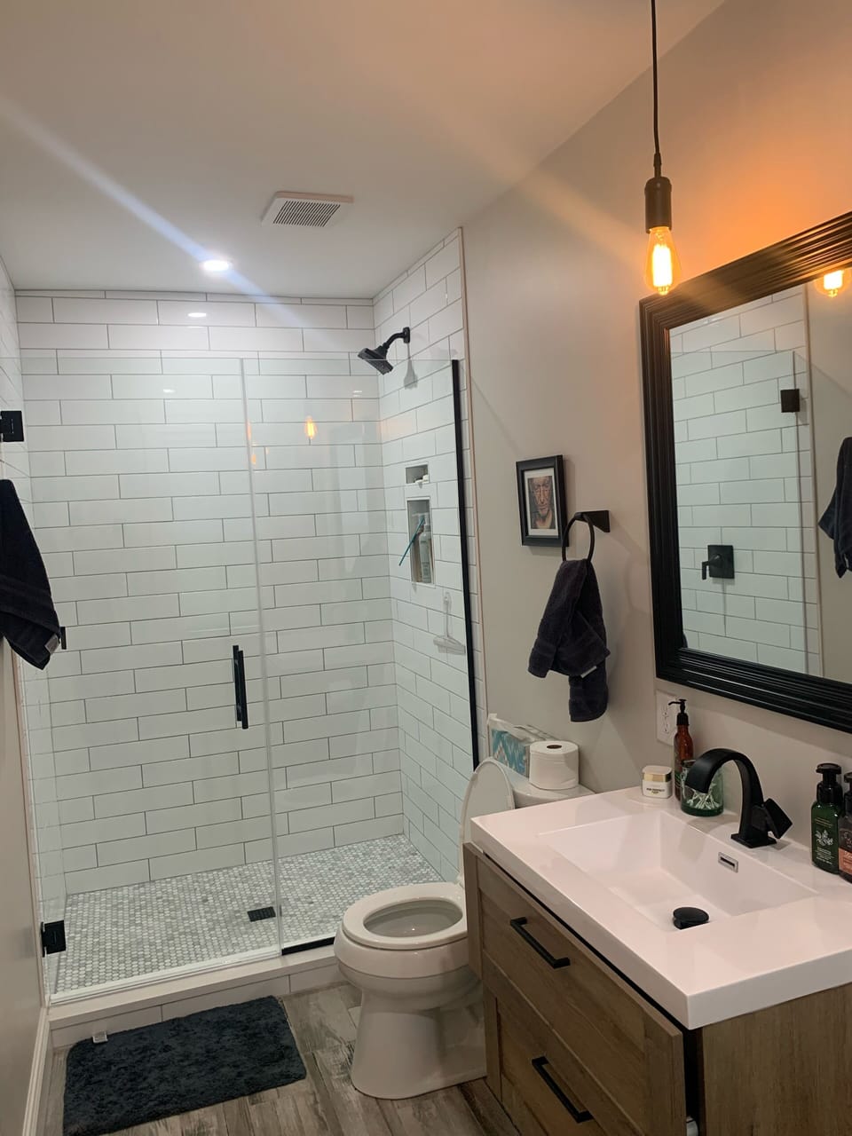 Shower and towels provided. 