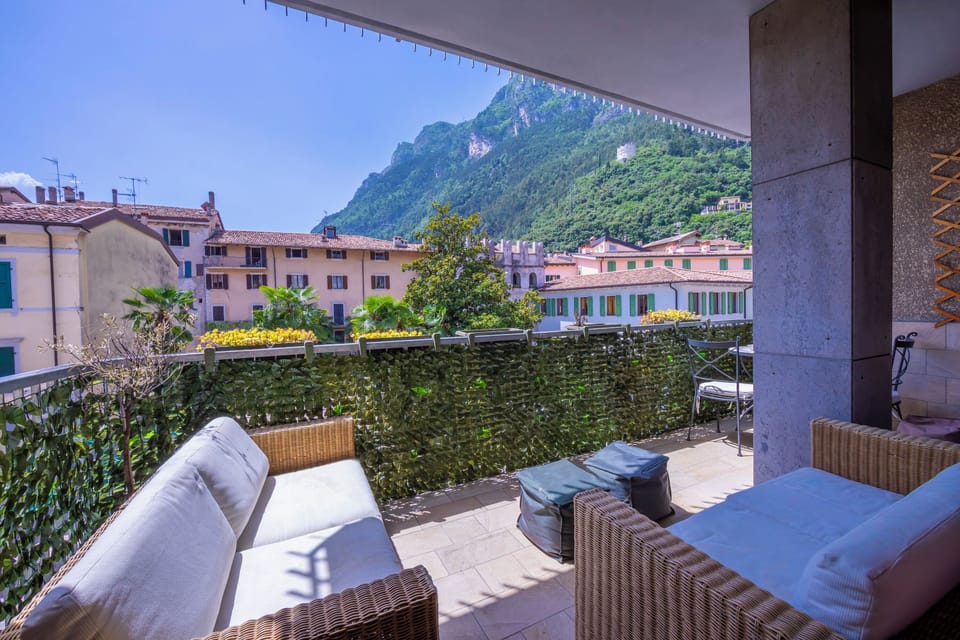 Family Apartment, Multiple Bedrooms, 2 Bathrooms (Riva Dante Apartment) | Property grounds