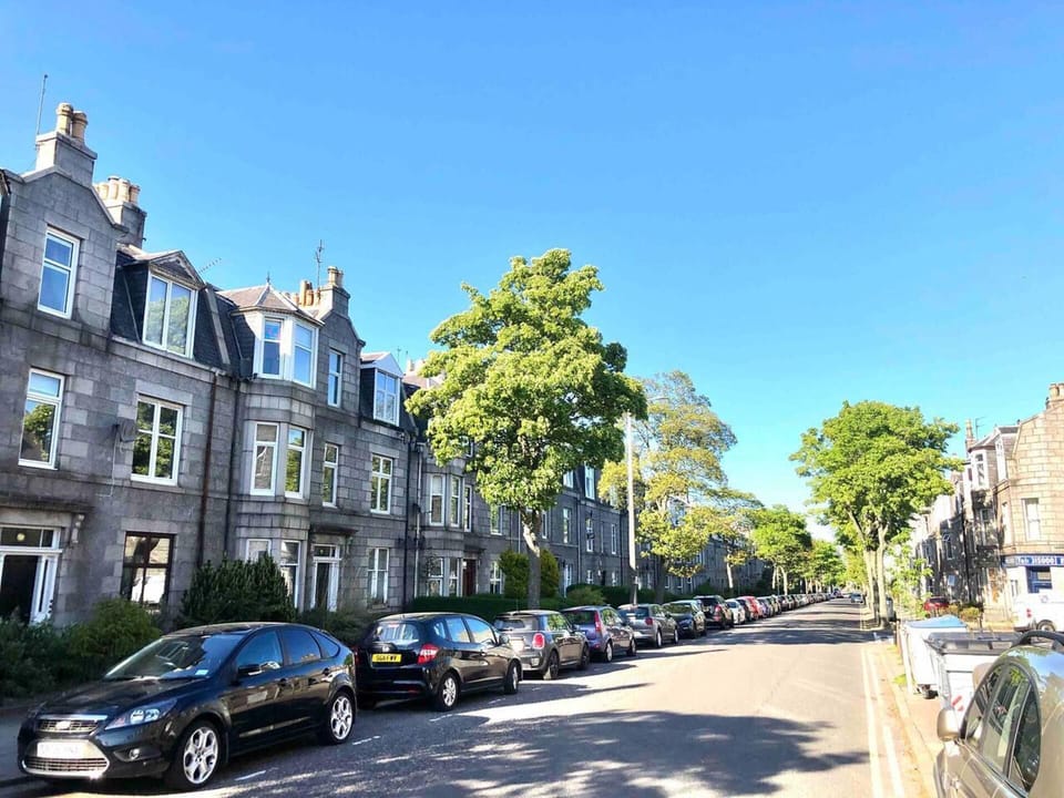 Apartment | Parking | Free self parking