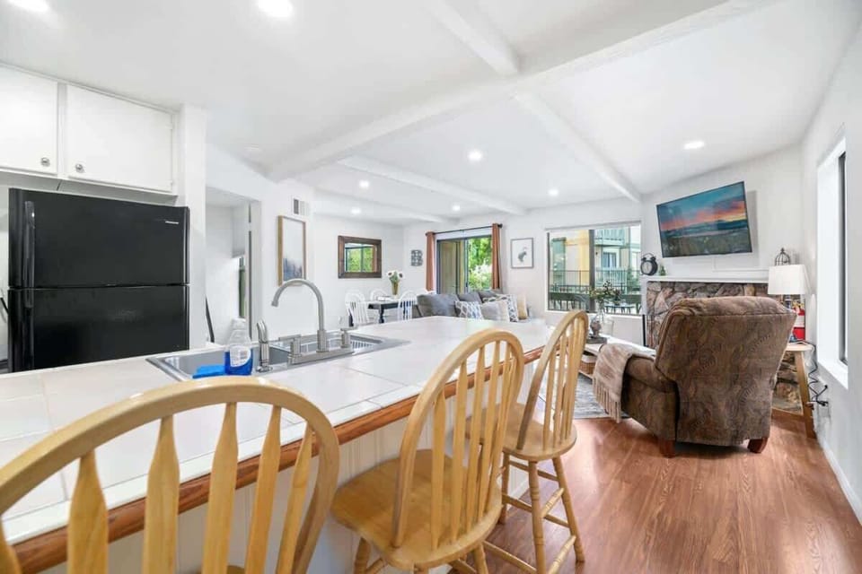 Extra eating area at the kitchen counter.