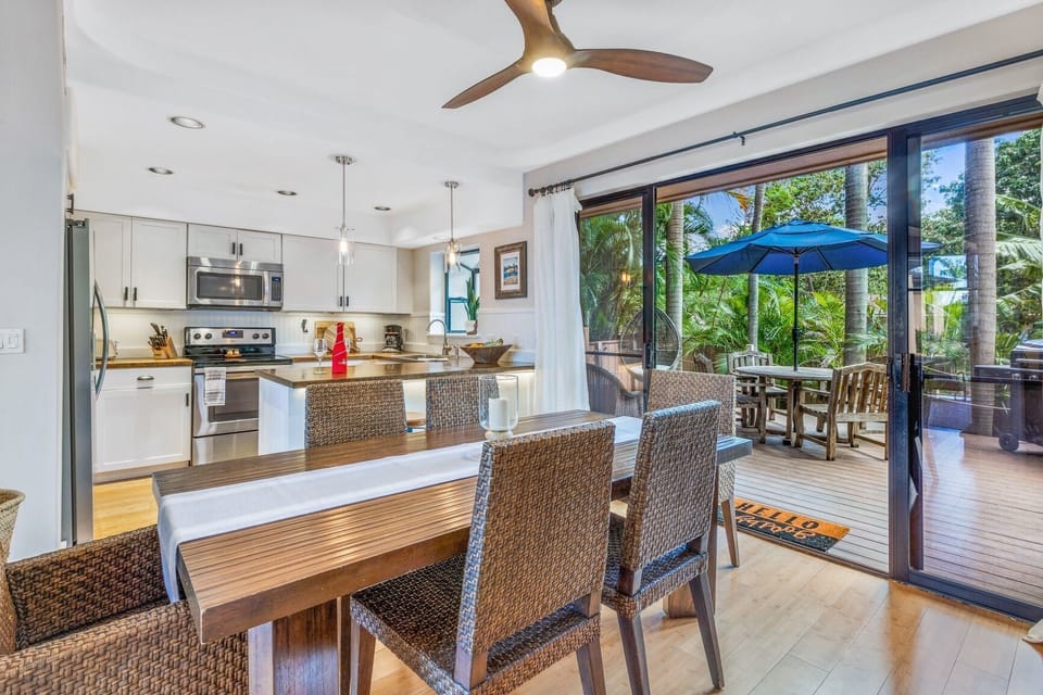 Condo, 3 Bedrooms | Dining