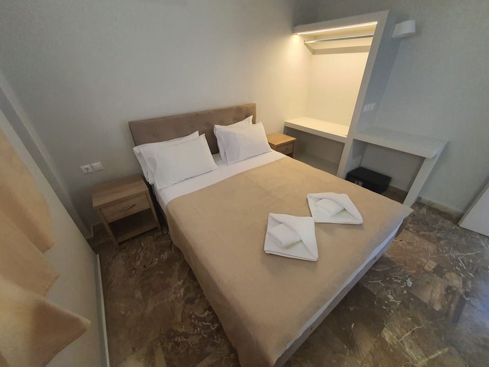Family Apartment, Sea View | Hypo-allergenic bedding, in-room safe, desk, free cribs/infant beds