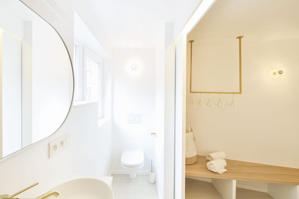 Design Double Room, Private Bathroom, City View (5) | Bathroom