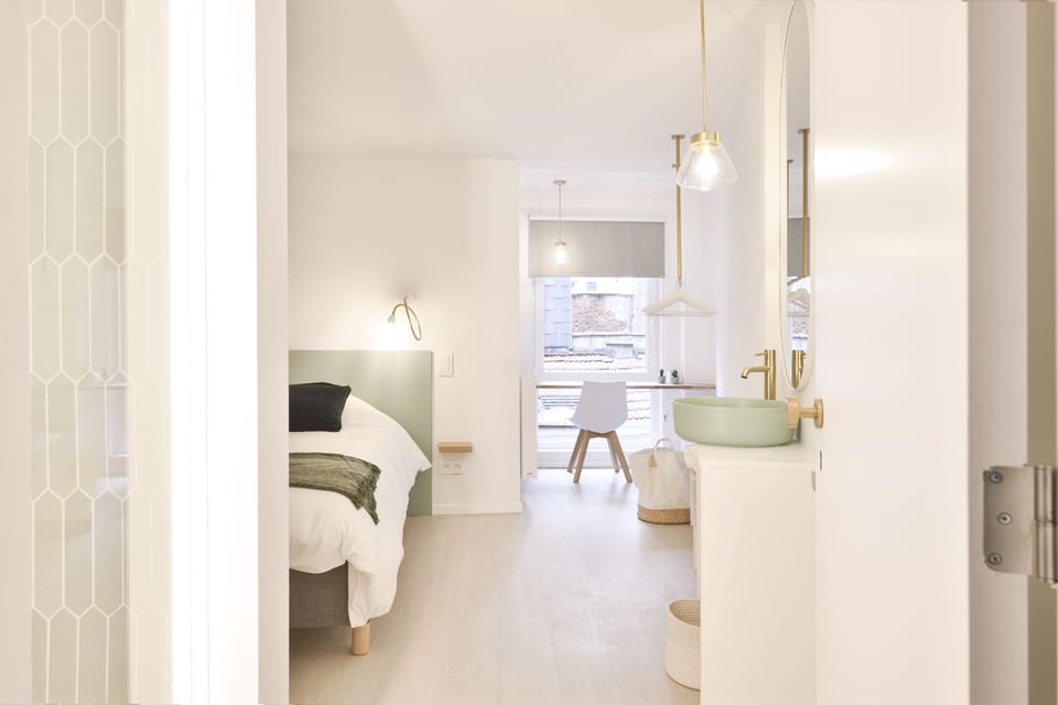 Classic Double Room, Private Bathroom (3)