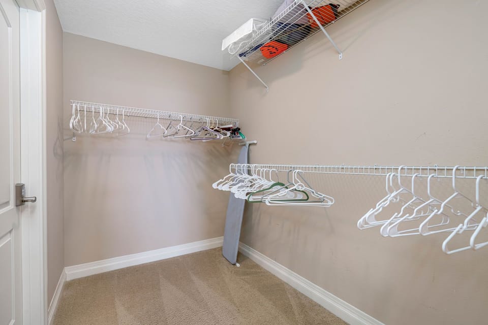 Main Bedroom Suite Closet