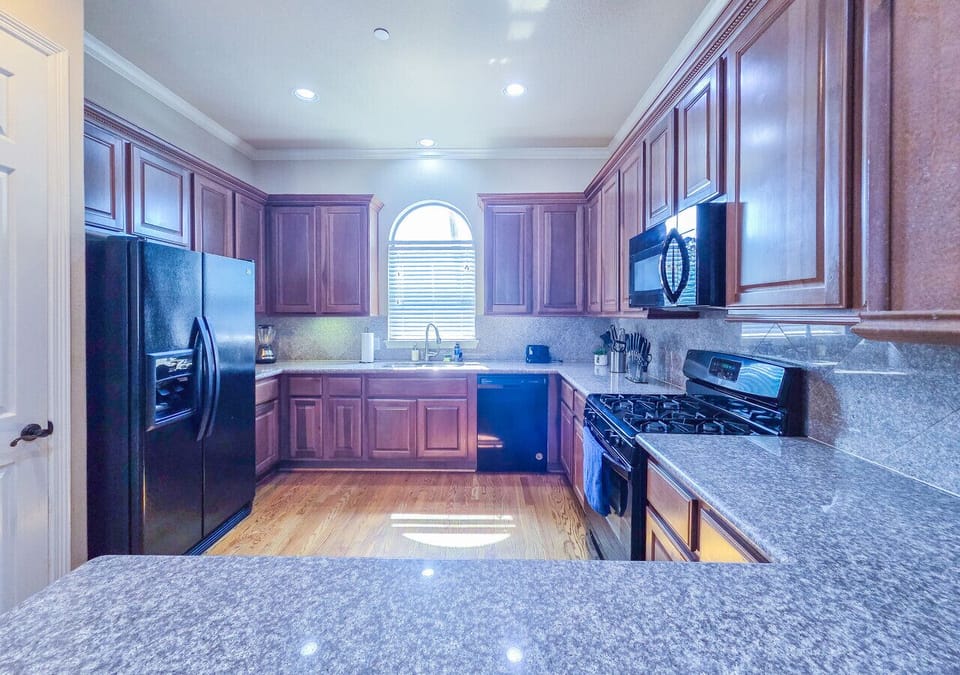 If you prefer to cook in, you’ll be happy to find a fully equipped kitchen. Also, start your morning off with a nice hot cup of coffee