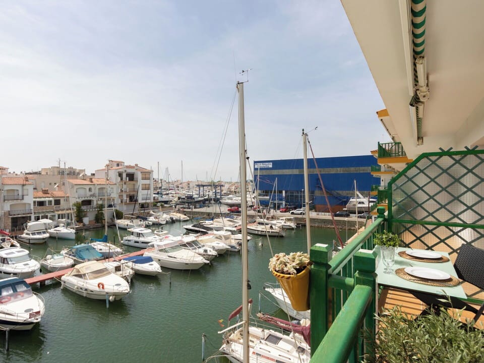 Water, Boat, Sky, Cloud, Watercraft, Body Of Water, Vehicle, Building, Boats And Boating--Equipment And Supplies