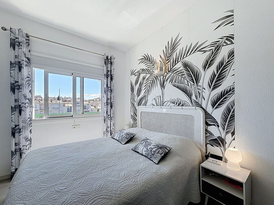 Interior Design, Bedroom, Bed, Furniture, Bed Sheet, Floor, Bedding, Textile, Flooring, Linens