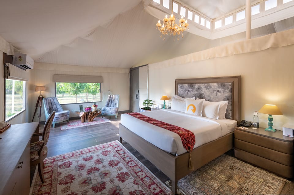 Egyptian cotton sheets, premium bedding, minibar, in-room safe