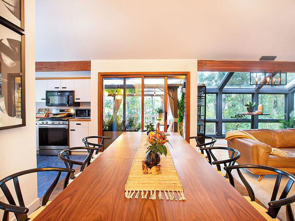 Cape Cod Villa’s charming dining room, designed to make you feel at home.