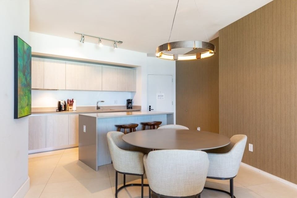Condo, 1 Bedroom | Private kitchen | Fridge, oven, coffee/tea maker