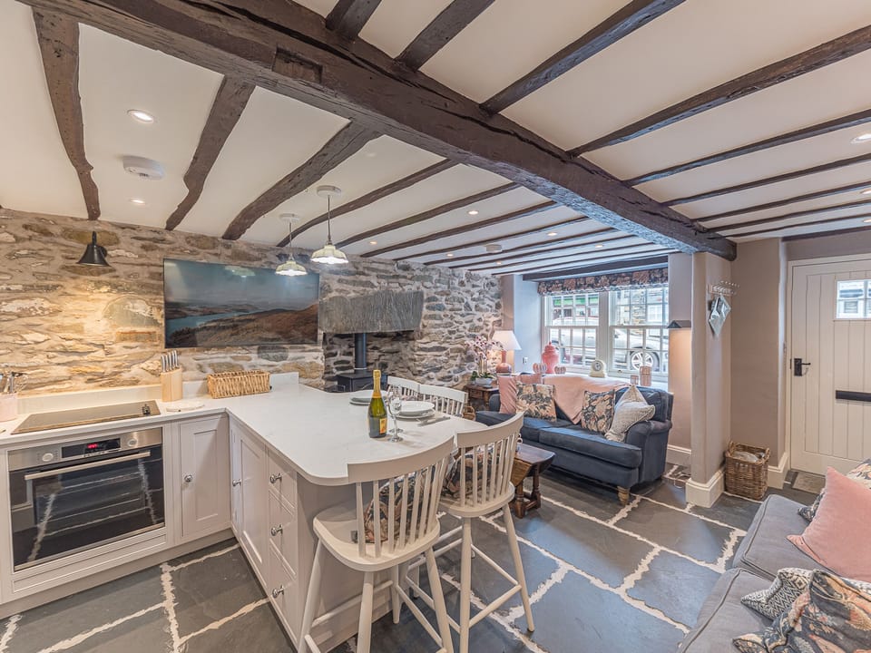 Cottage | Private kitchen | Fridge, dishwasher, cookware/dishes/utensils