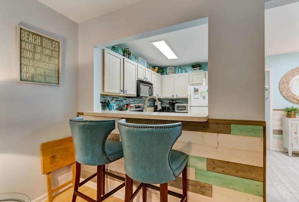Eat in Kitchen
