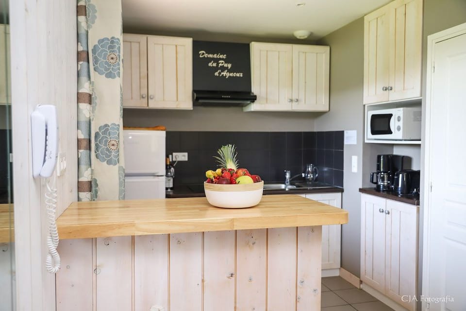 Make a snack in the equipped kitchen.