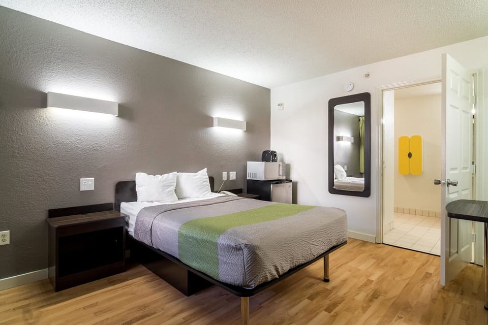 Desk, iron/ironing board, free WiFi, bed sheets