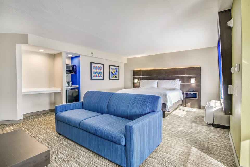 In-room safe, desk, iron/ironing board, WiFi (free)