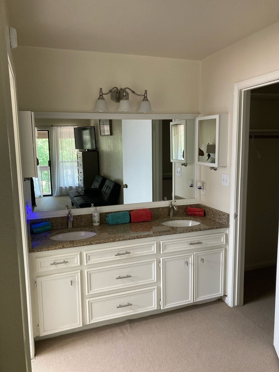 Separate (from restroom) vanity in the bedroom