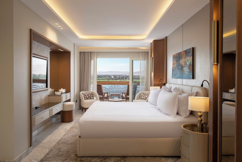 Elite Signature Suite | Minibar, in-room safe, soundproofing, WiFi