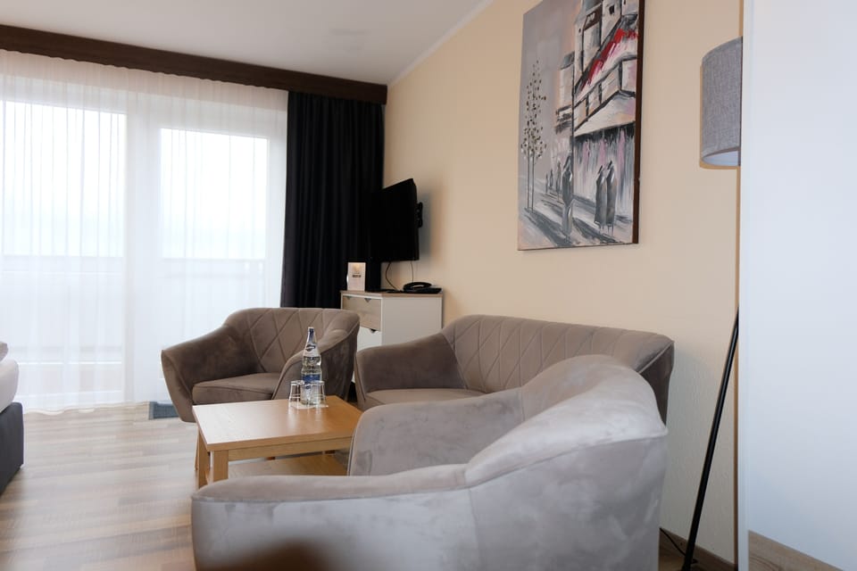 Comfort Double Room, 1 King Bed, Balcony, Mountainside | Premium bedding, desk, laptop workspace, blackout drapes