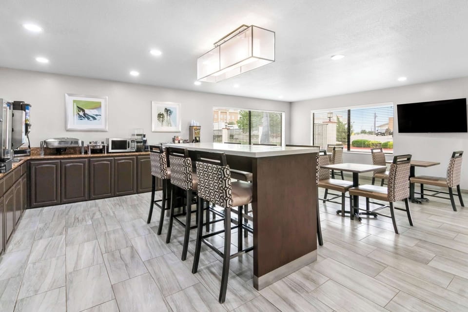 Free daily full breakfast