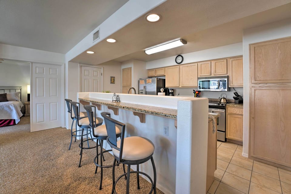 Fully Equipped Kitchen | Cooking Basics | 4 Person Breakfast Bar