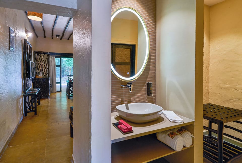 Suite | Bathroom | Shower, rainfall showerhead, designer toiletries, hair dryer