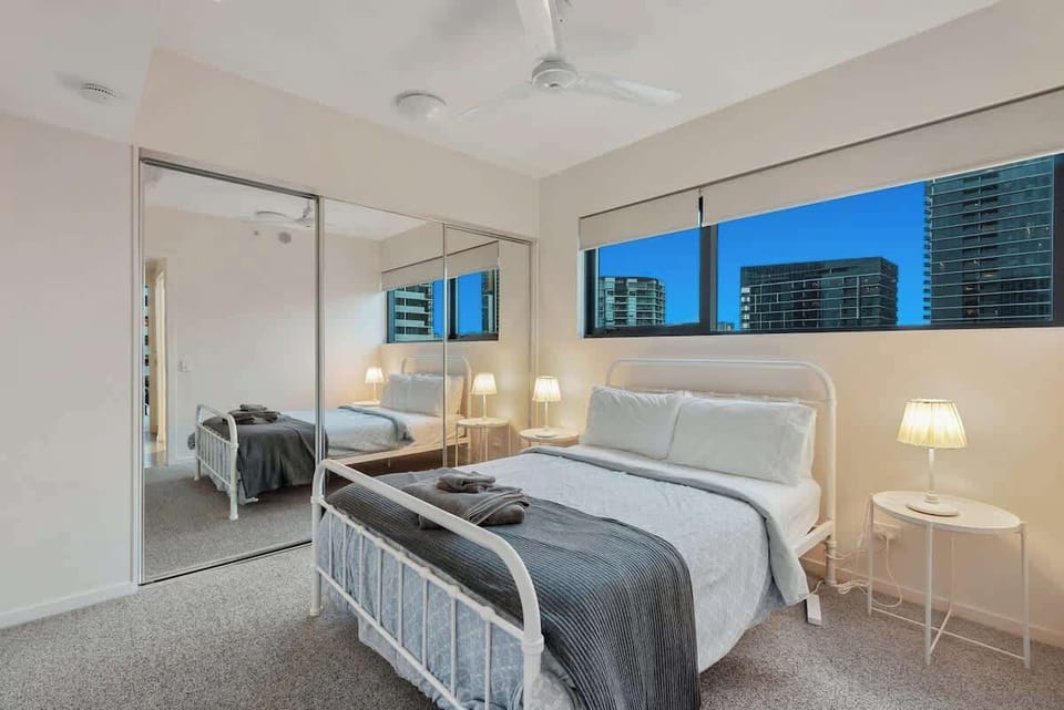 2nd Bedroom - double, aircon, overhead fan, built ins