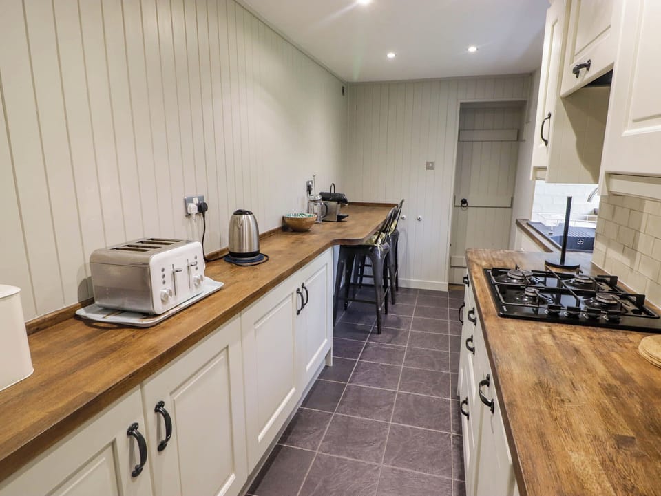 Cottage | Interior