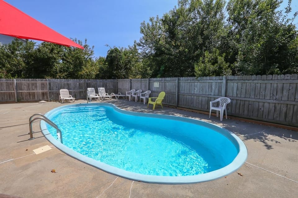 Private Pool 2021