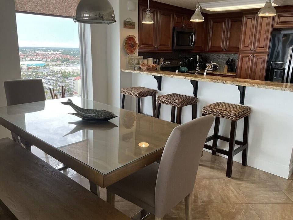 Dining (2)