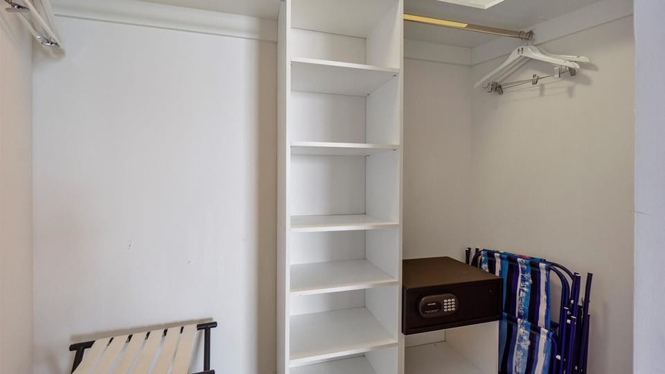 Ocean front 2 bed 15th floor Hollywood Miami (4763)